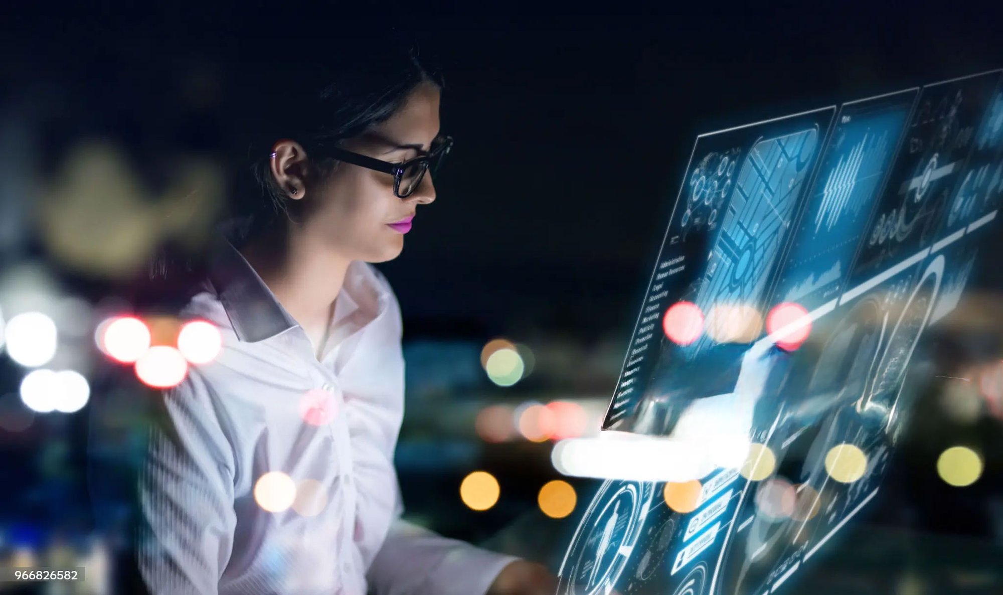 _blurredwomanoncomputer _blurredwomanoncomputer
